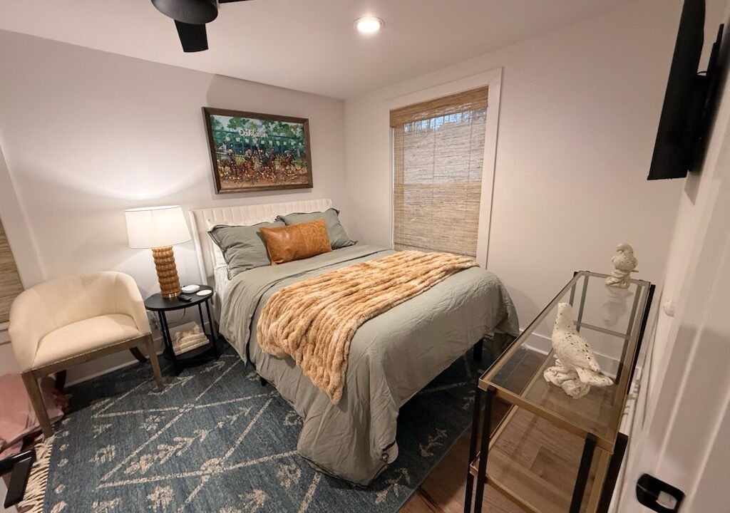 Photo of Bedroom in Lake Hamilton