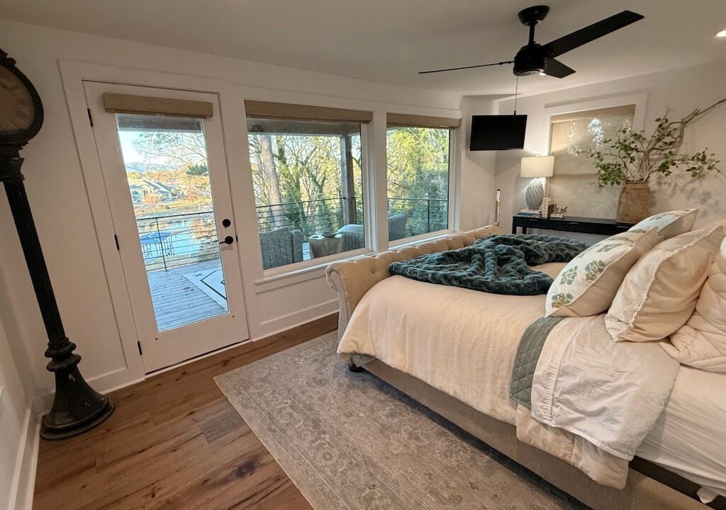 Photo of Bedroom in Lake Hamilton