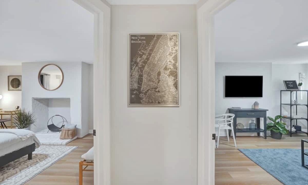 Photo of Bedroom in Historic Downtown