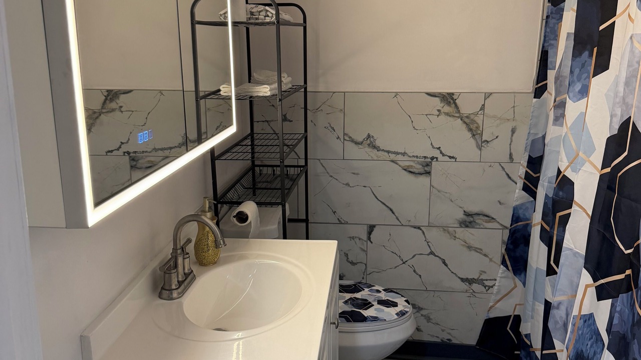Photo of Bathroom in South Memphis