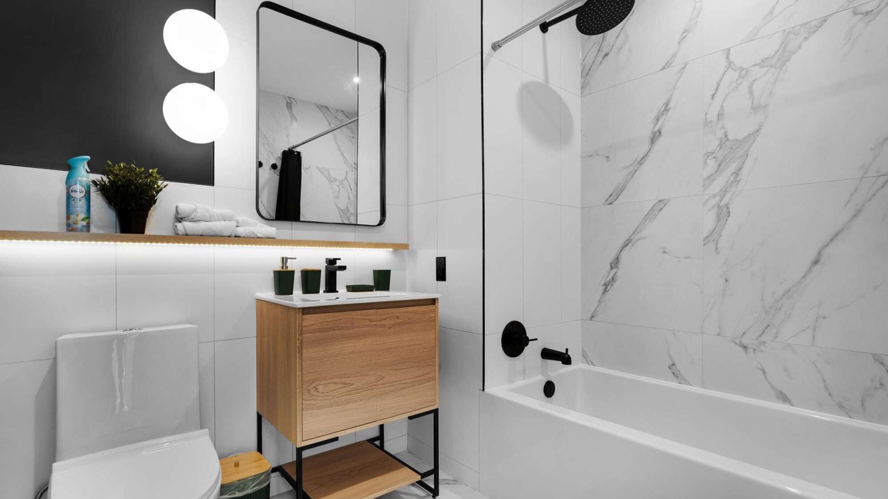 Photo of Bathroom in Greenpoint