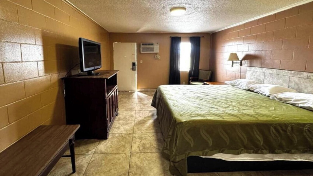 Photo of Bedroom in Forrest City