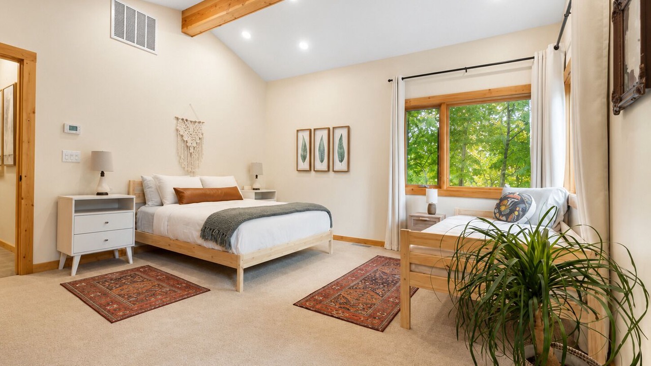 Photo of Bedroom in Parthenon