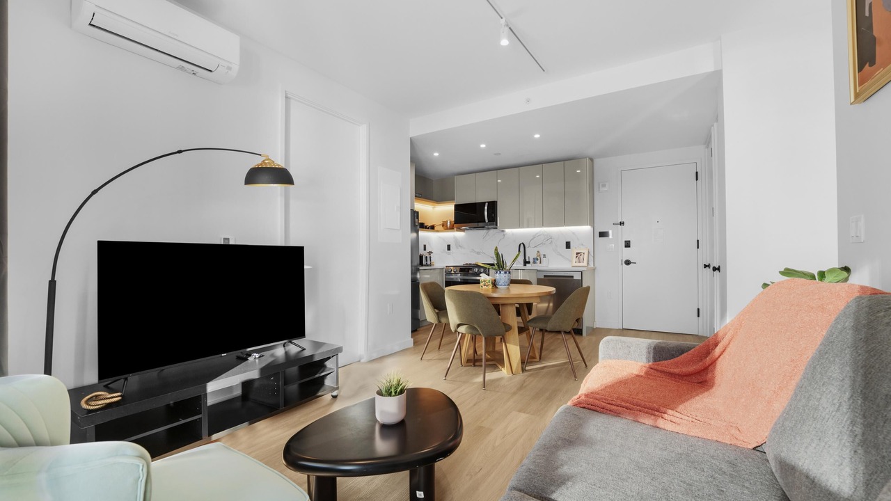 Photo of Livingroom in Greenpoint