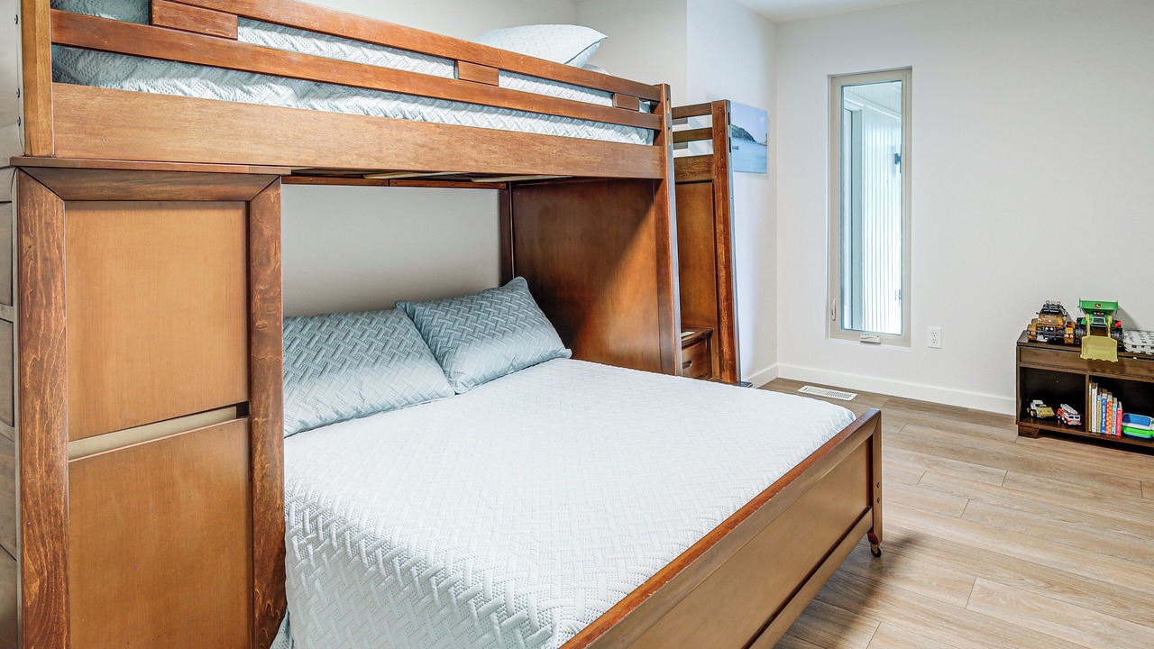 Photo of Bedroom in Higden