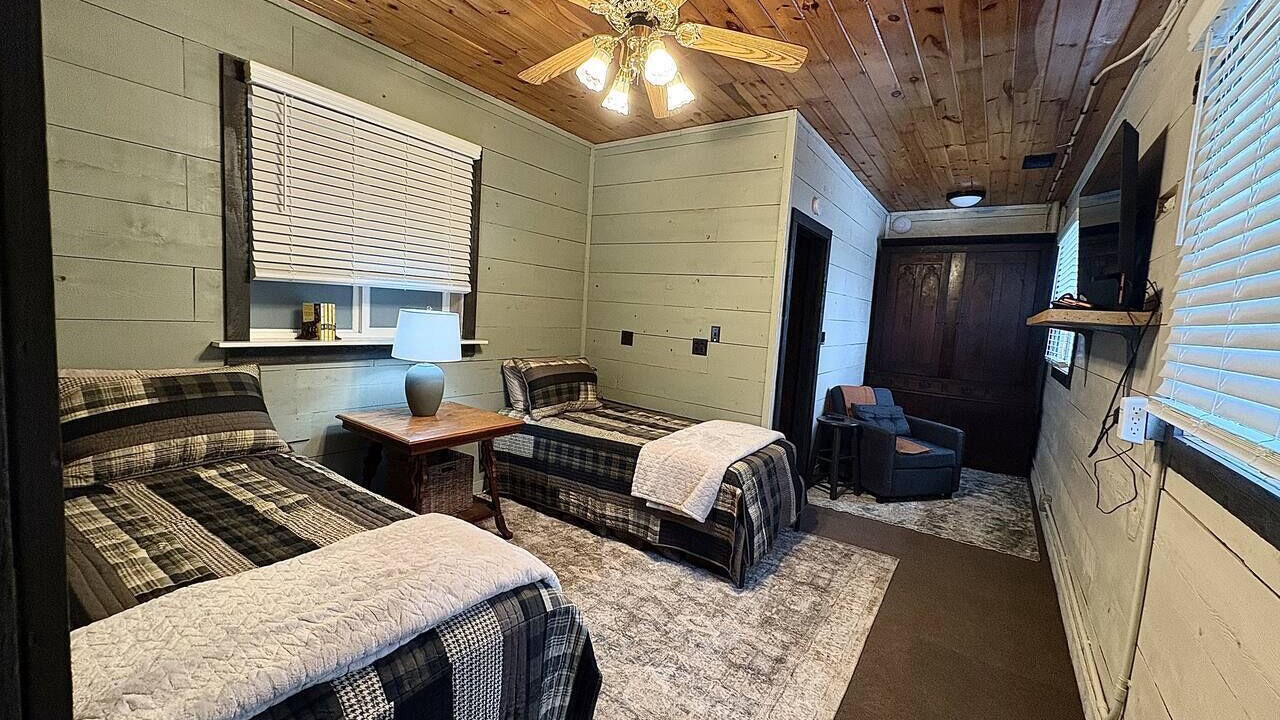 Photo of Bedroom in Clinton