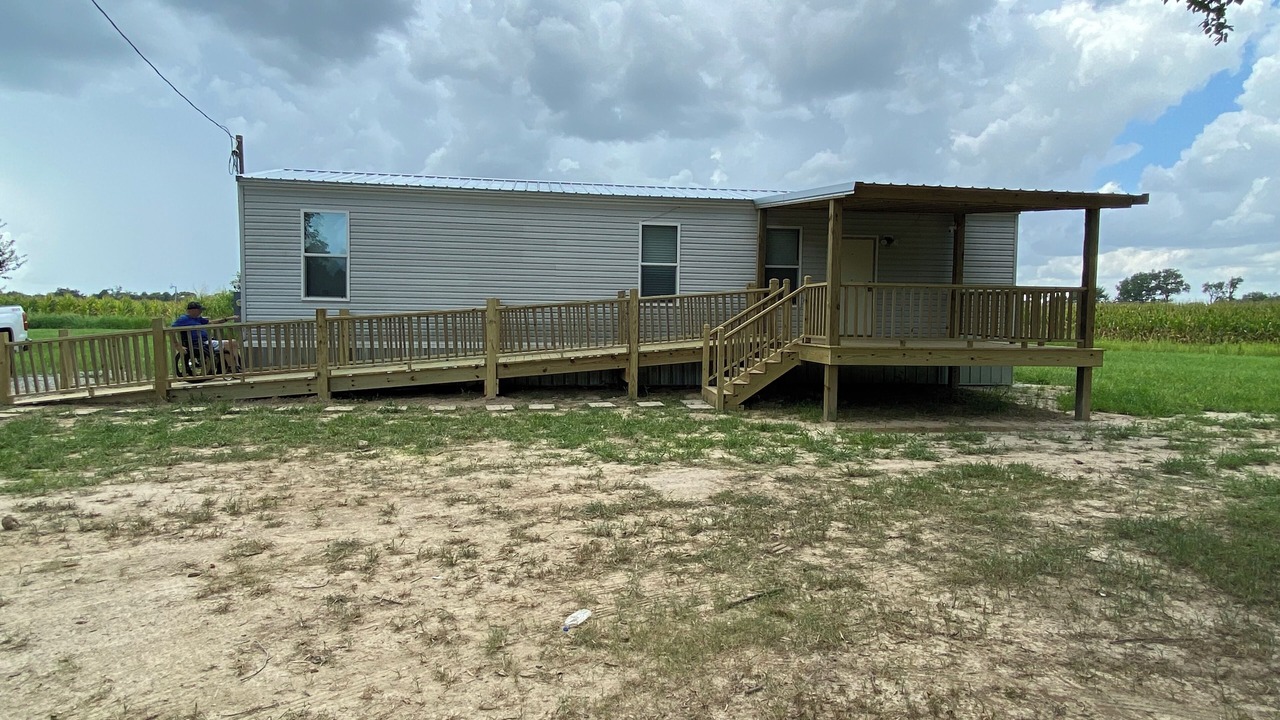 Photo of Outdoor in Crowville