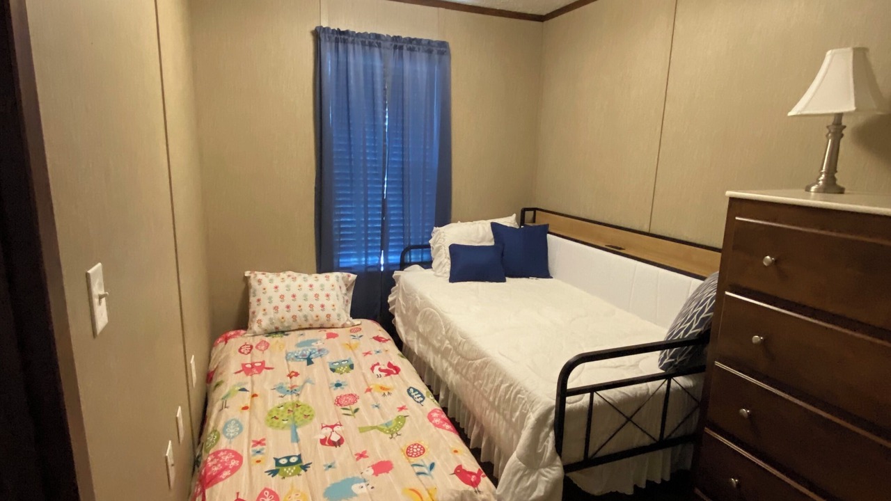 Photo of Bedroom in Crowville