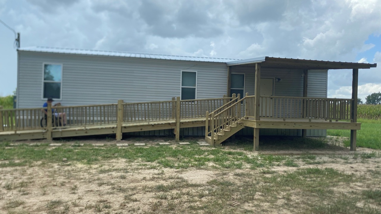 Photo of Outdoor in Crowville