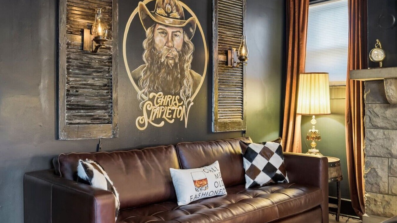 Photo of Livingroom in Hillsboro Village