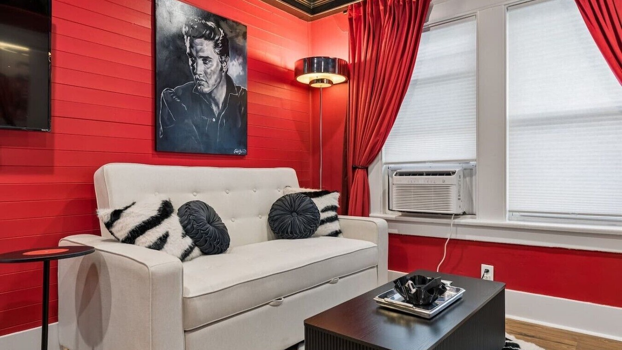 Photo of Livingroom in Hillsboro Village
