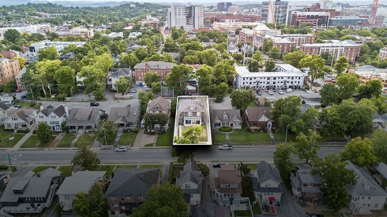 Photo of Outdoor in Hillsboro Village