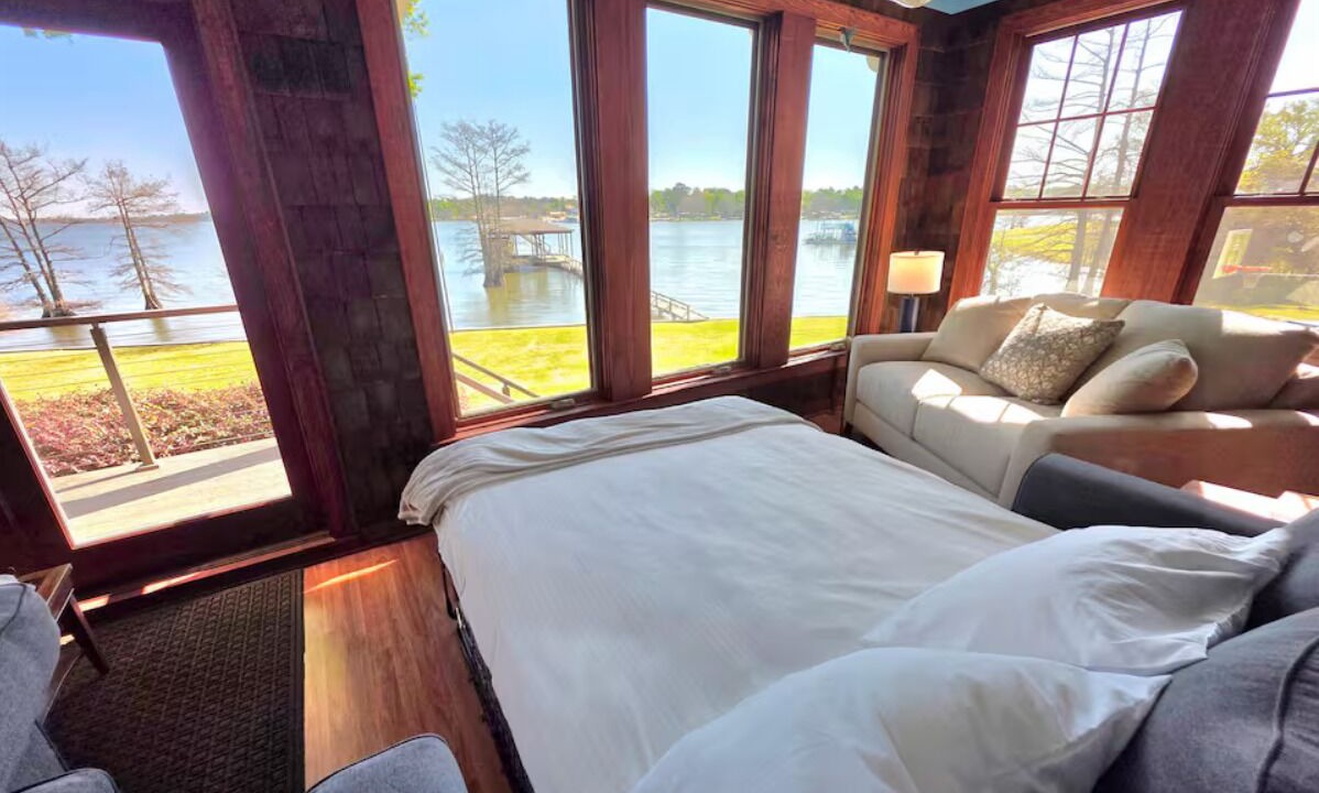 Photo of Bedroom in Shreveport