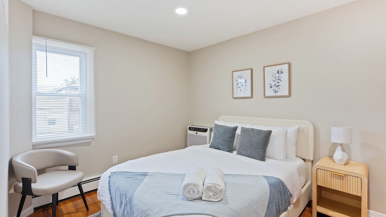 Photo of Bedroom in Guttenberg