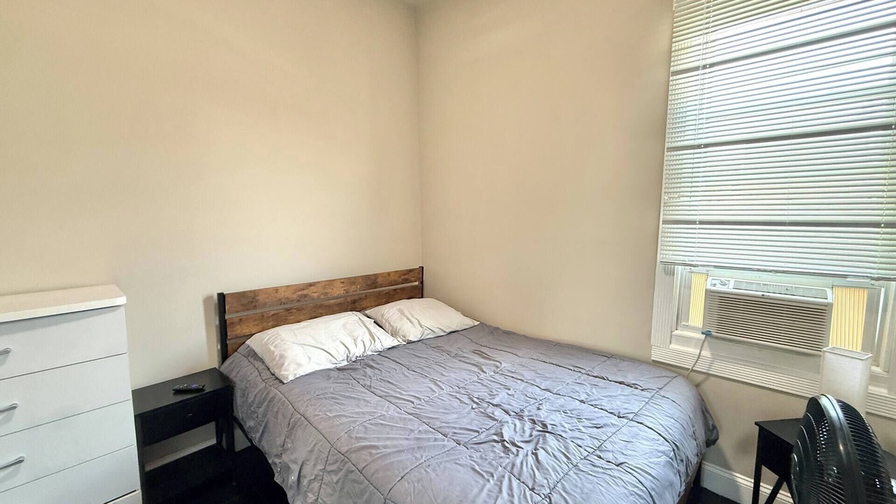 Photo of Bedroom in Guttenberg