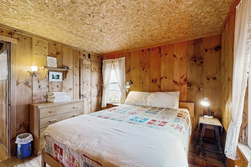 Photo of Bedroom in Malletts Bay