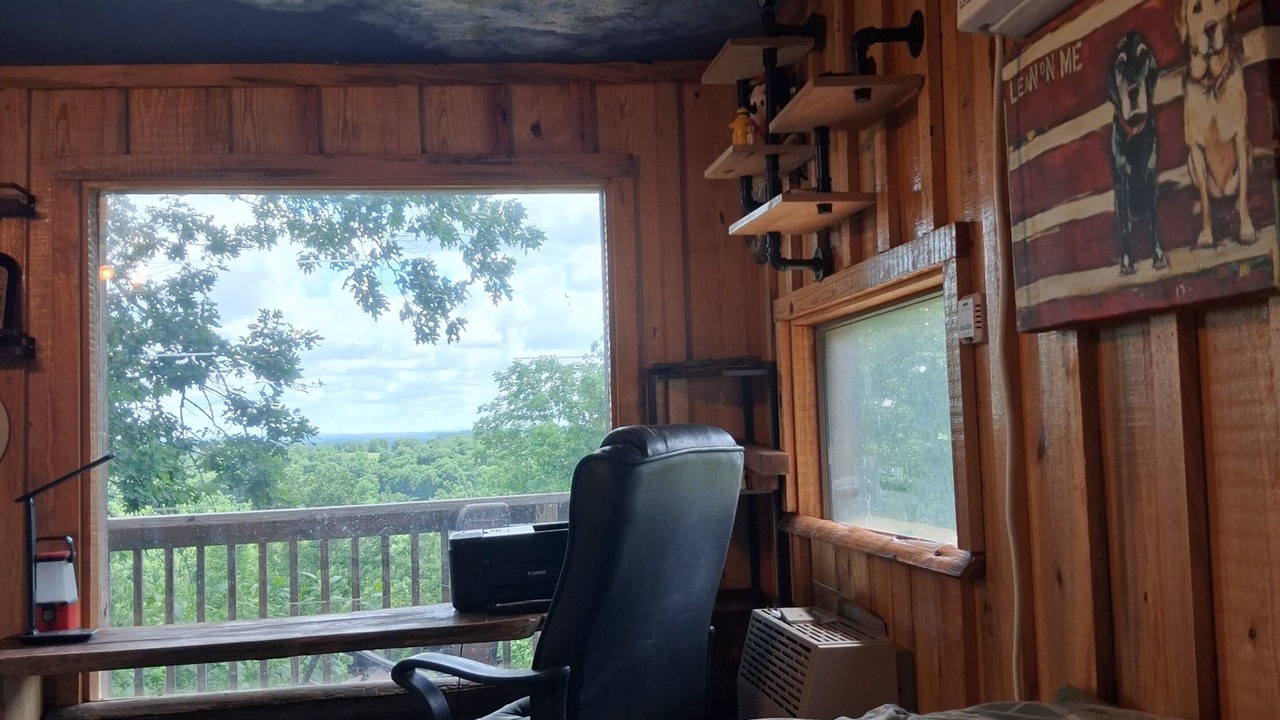 Photo of Bedroom in Yellville