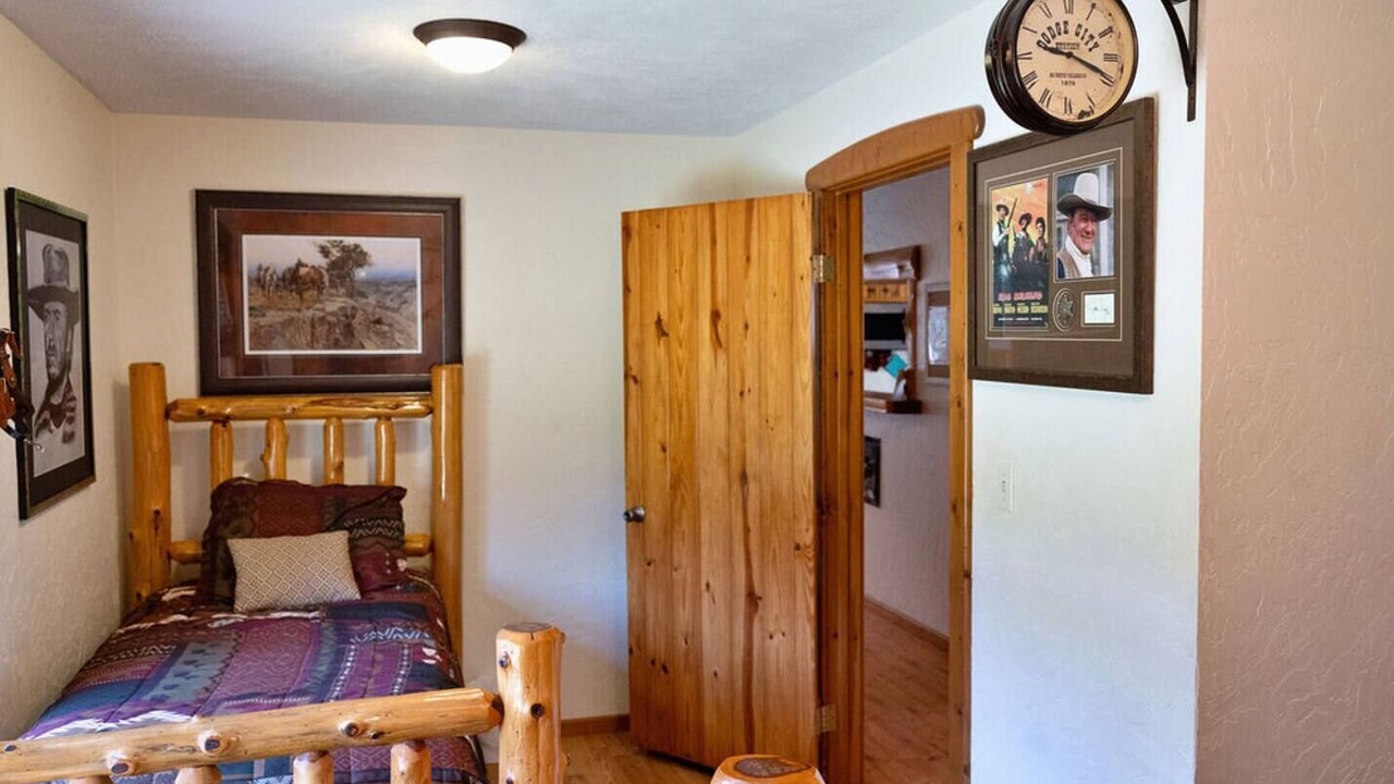 Photo of Bedroom in Calico Rock
