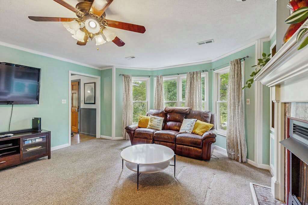 Photo of Livingroom in Marshall