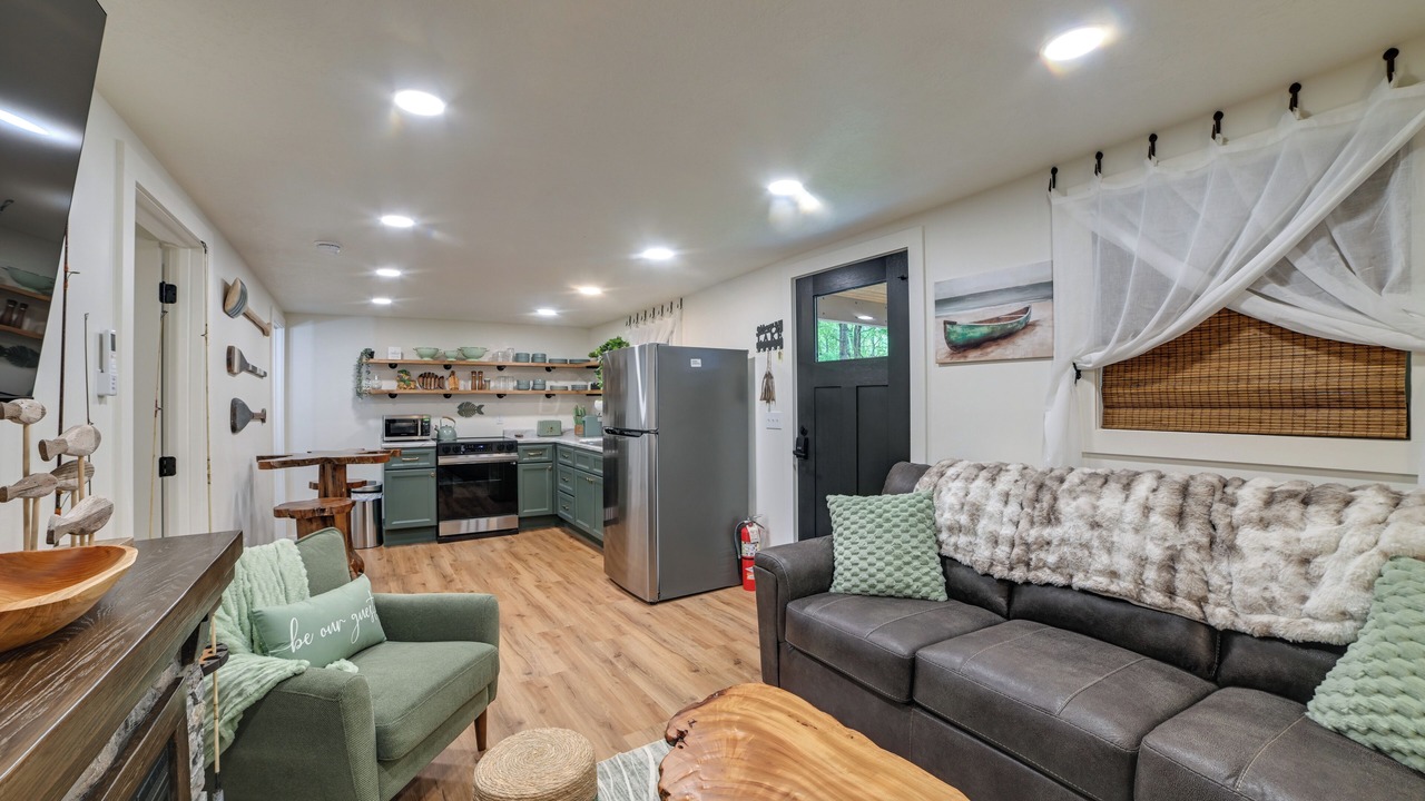 Photo of Livingroom in Springville