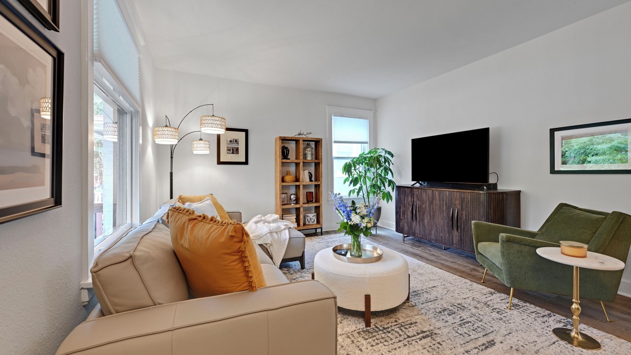 Photo of Livingroom in Southmoreland