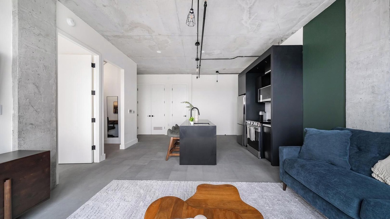 Photo of Livingroom in Ironbound District