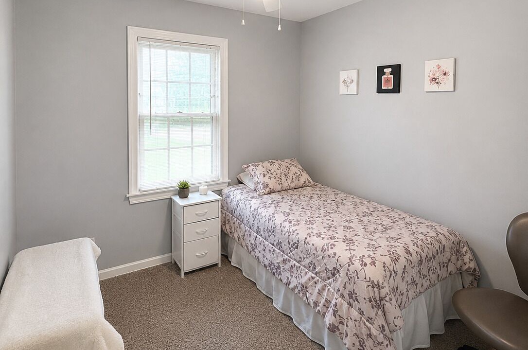 Photo of Bedroom in Parkville