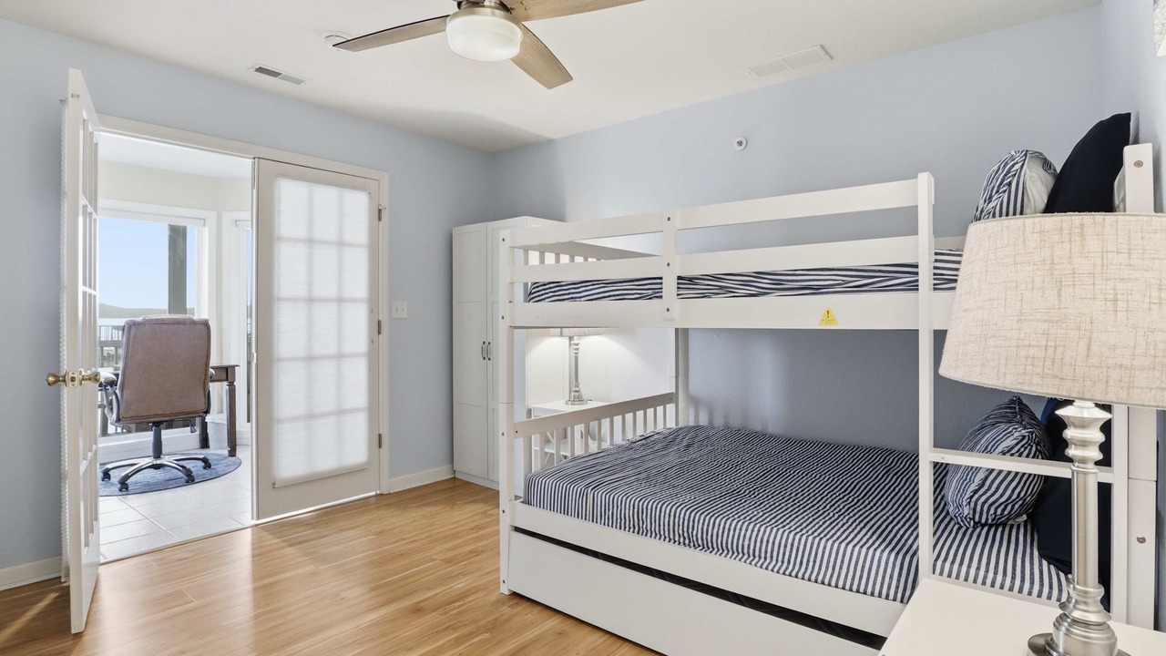 Photo of Bedroom in Village of Four Seasons