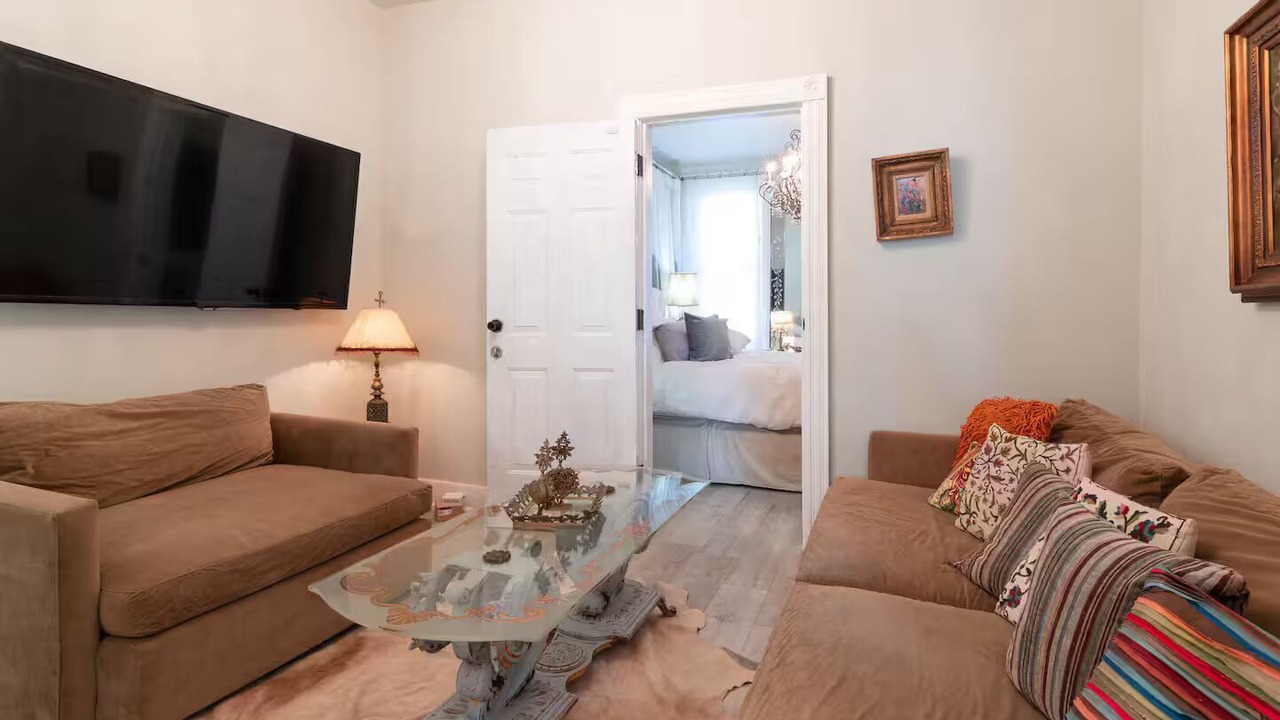 Photo of Livingroom in Union City