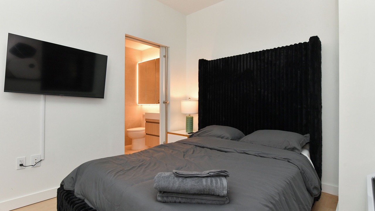 Photo of Bedroom in Financial District