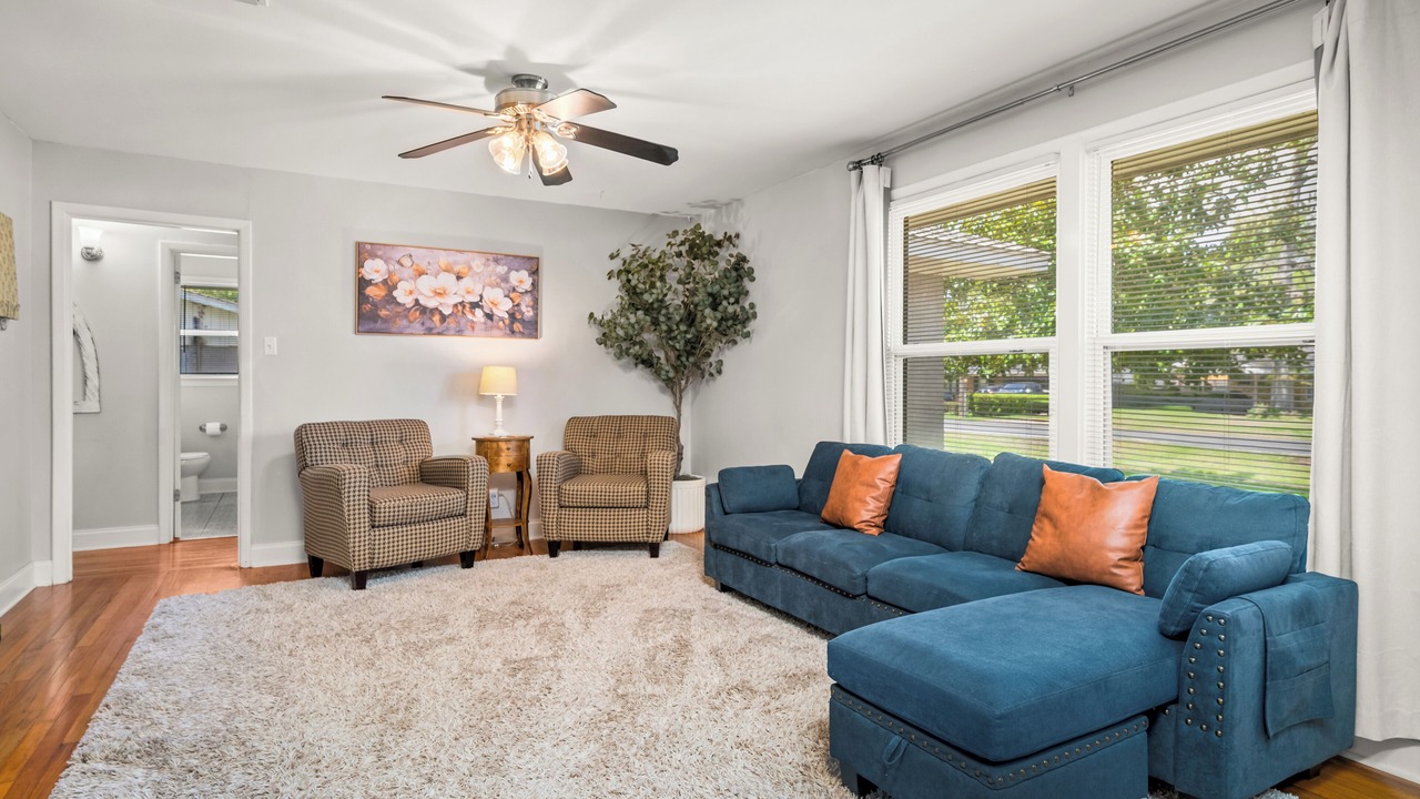 Photo of Livingroom in Monroe