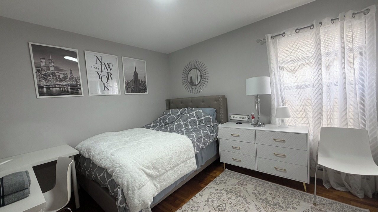 Photo of Bedroom in Guttenberg