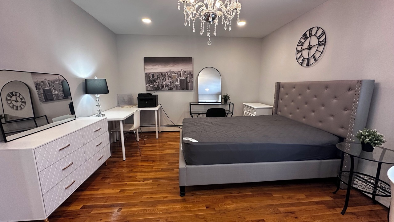Photo of Bedroom in Guttenberg
