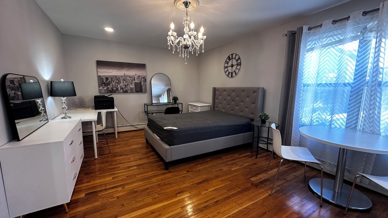 Photo of Bedroom in Guttenberg