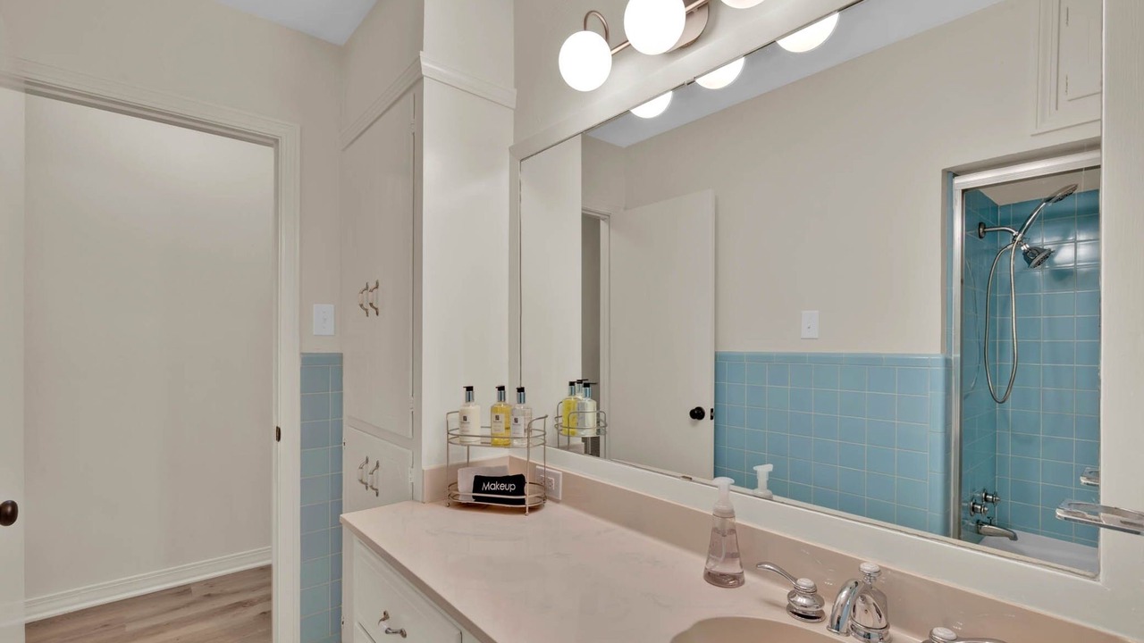 Photo of Bathroom in Springlake