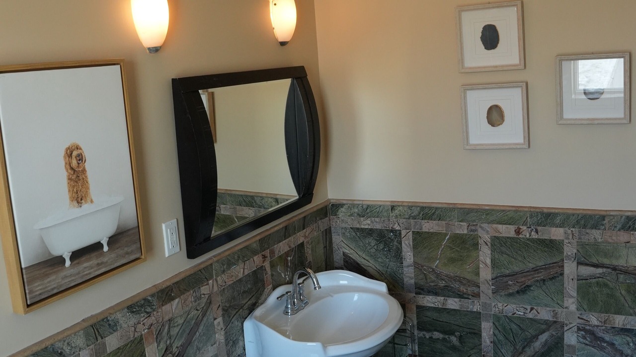 Photo of Bathroom in Weehawken