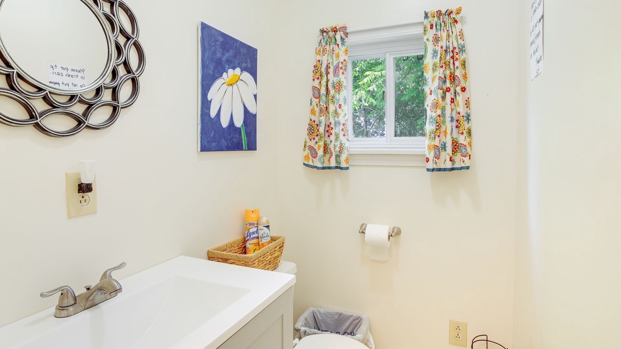Photo of Bathroom in Fruitvale