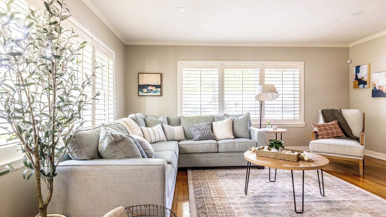 Photo of Livingroom in East Memphis