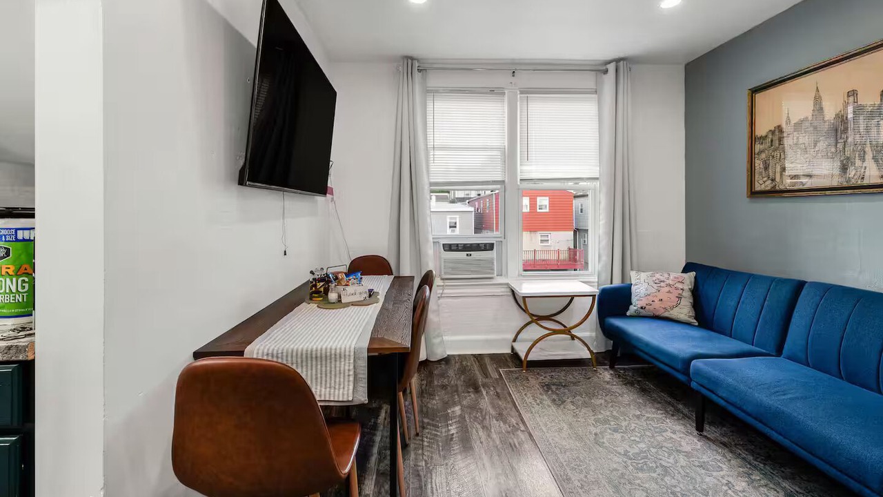 Photo of Livingroom in North Bergen