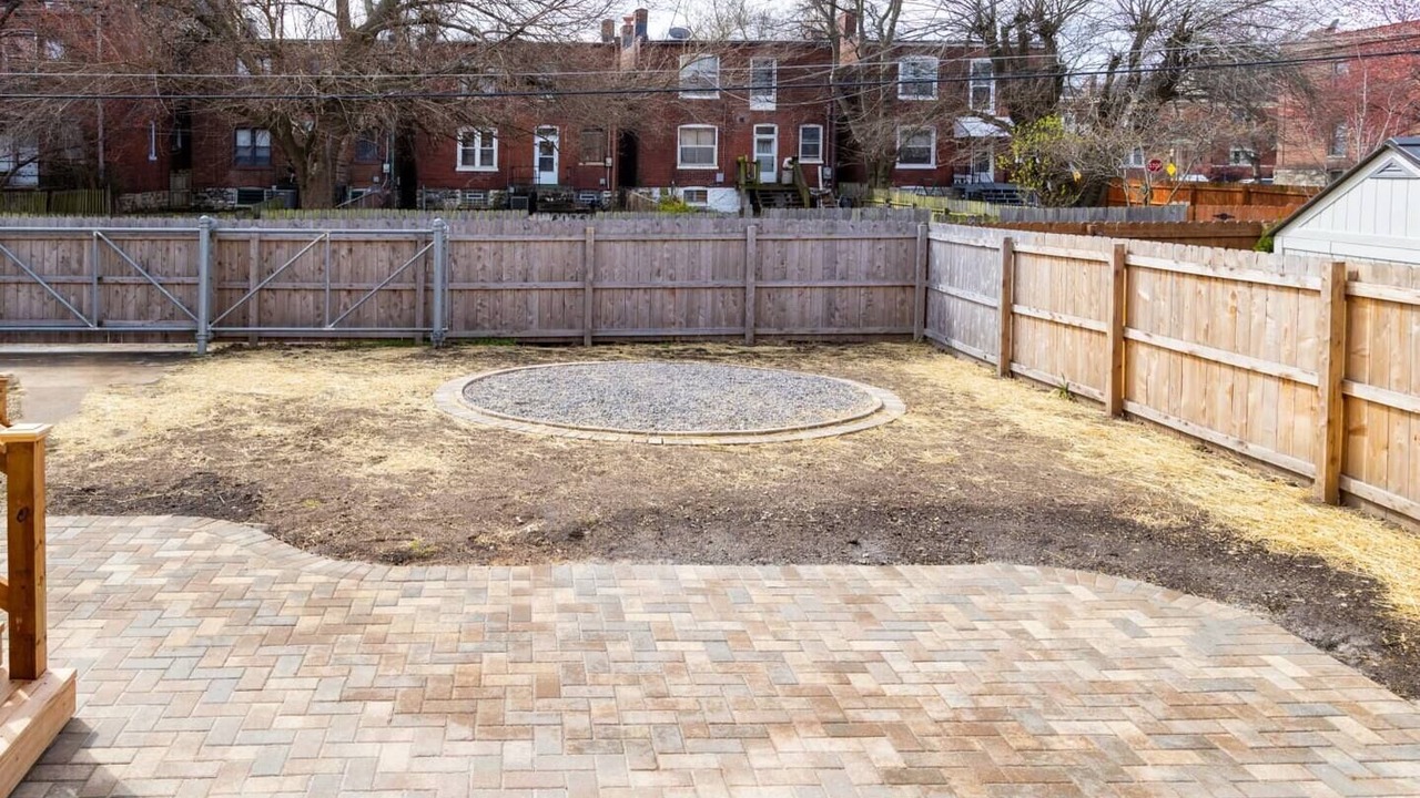 Photo of Others in Shaw