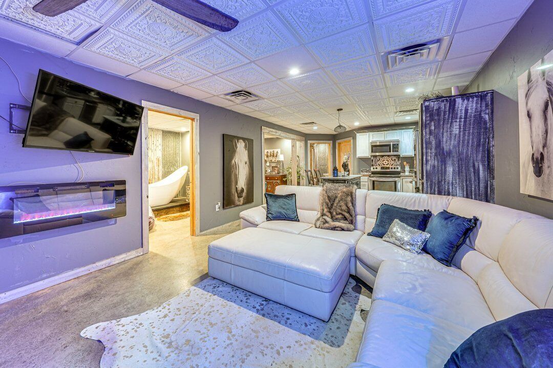 Photo of Livingroom in Broken Bow
