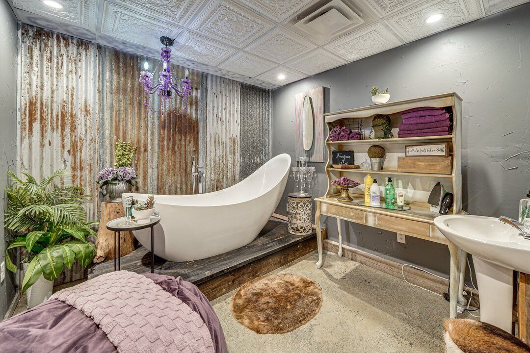 Photo of Bathroom in Broken Bow