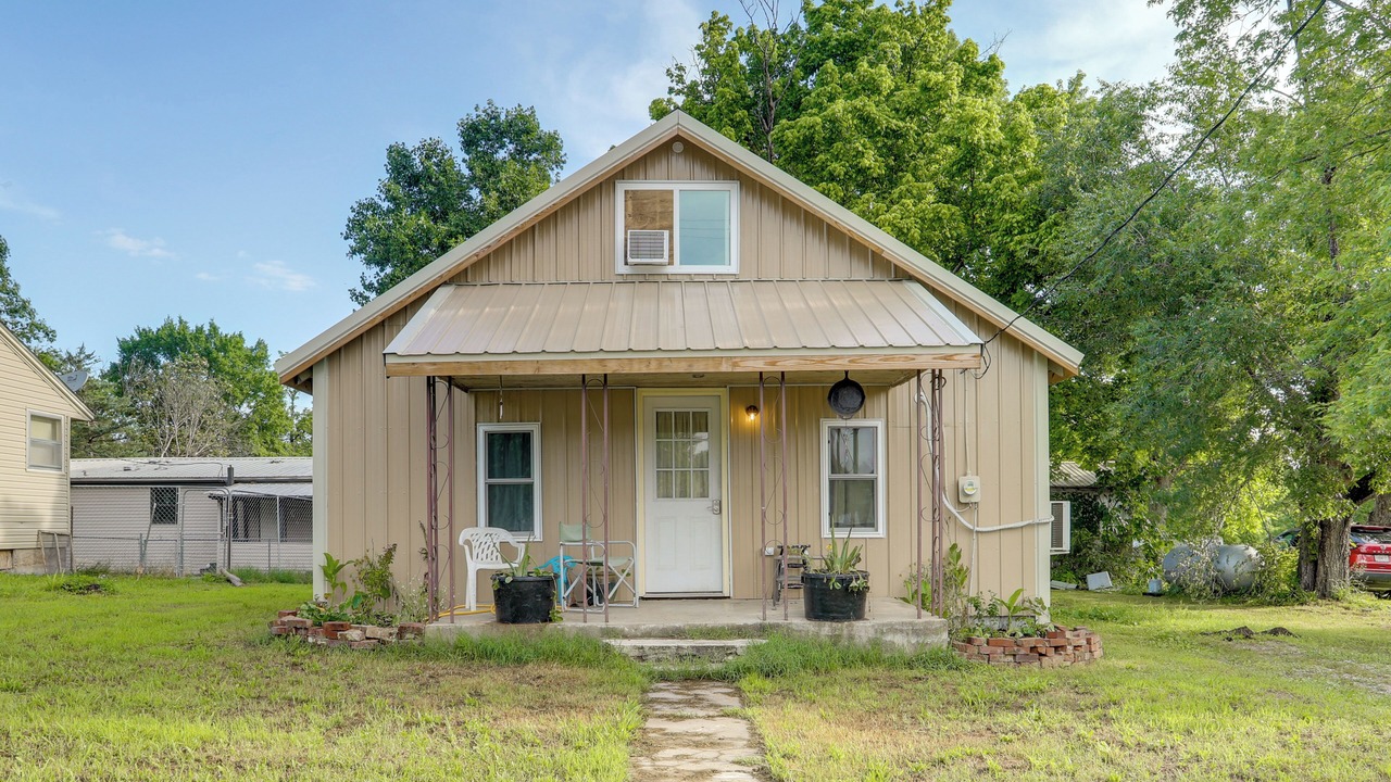 Photo of Outdoor in Alton
