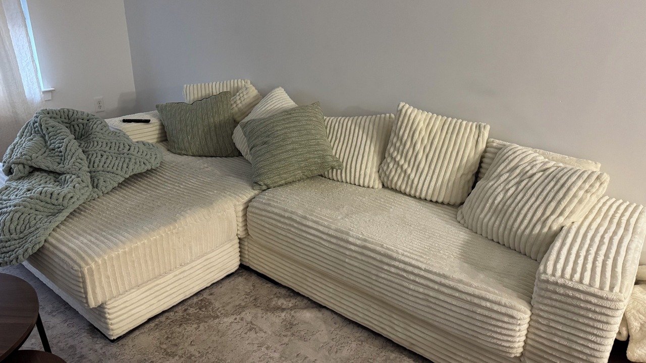 Photo of Livingroom in East Rutherford