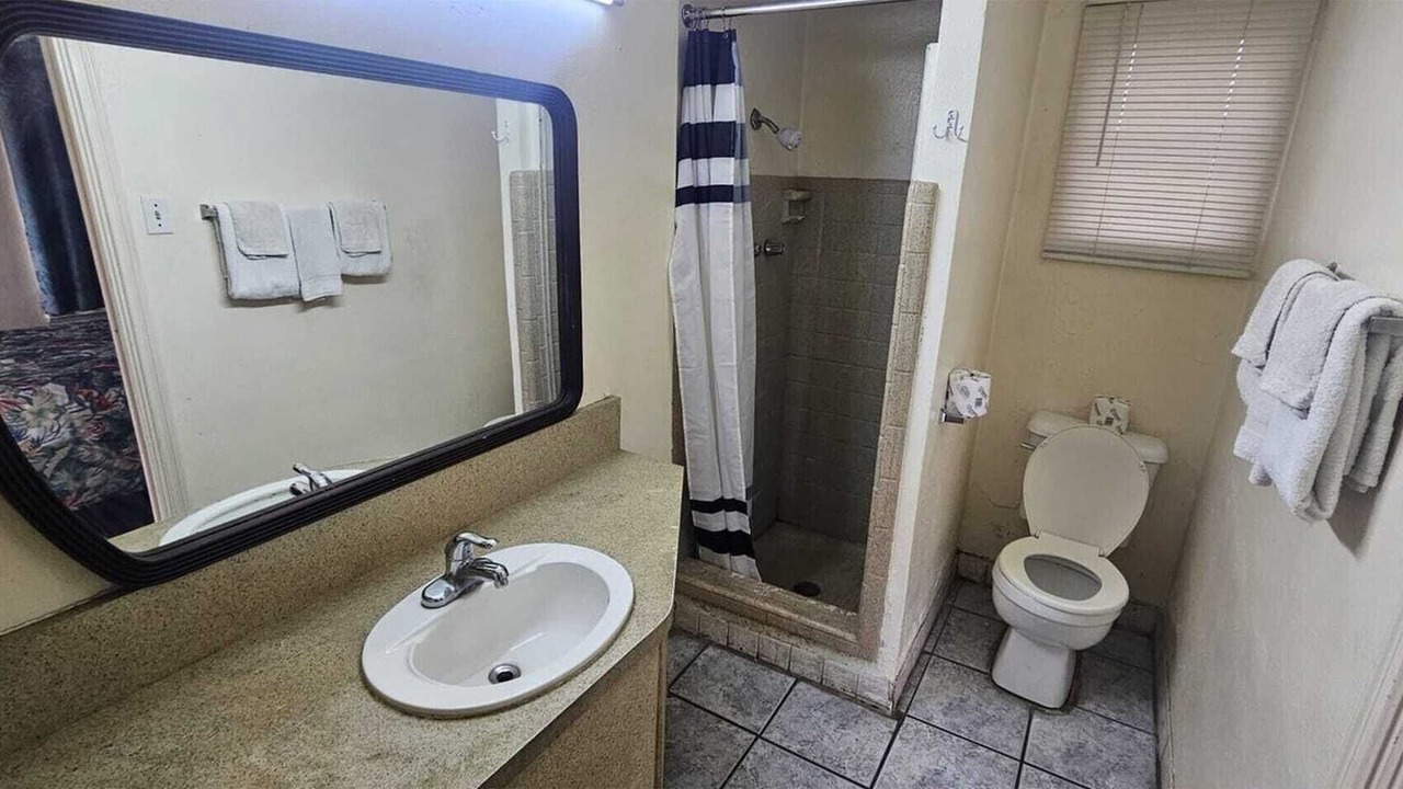 Photo of Bathroom in Central City