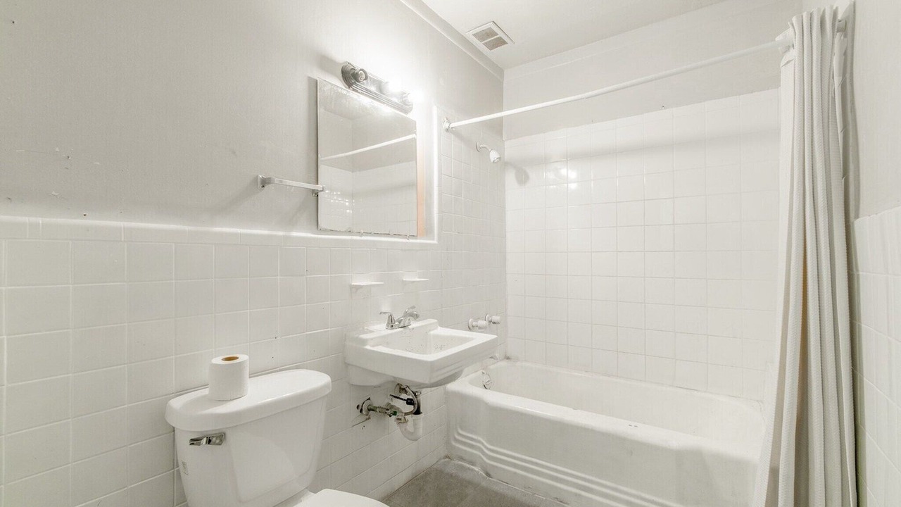 Photo of Bathroom in Central City