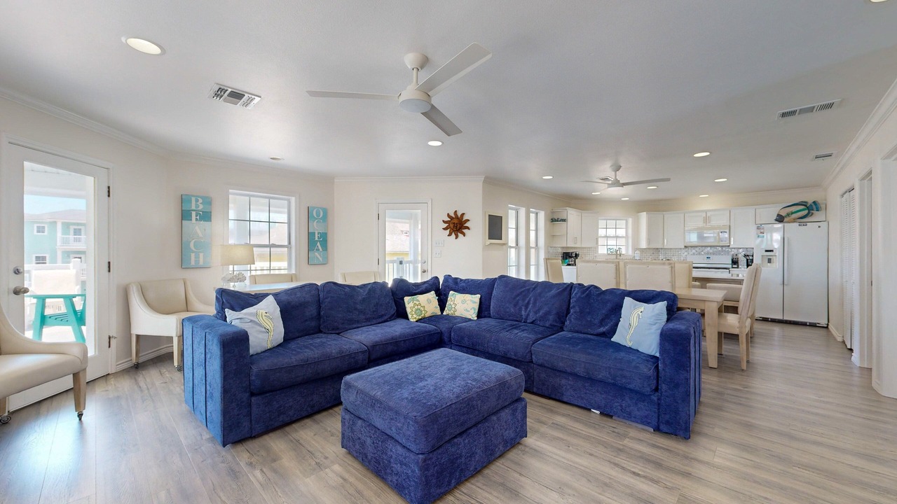 Photo of Livingroom in Sand Point