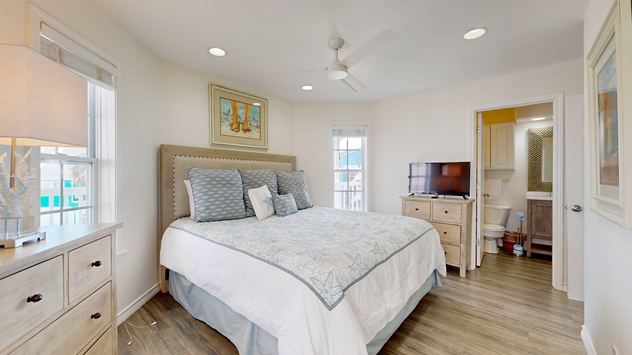 Photo of Bedroom in Sand Point