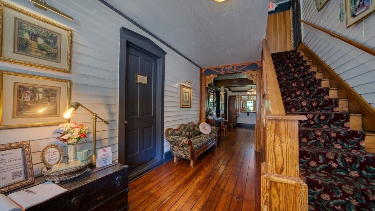 Photo of Others in Eureka Springs Historic District