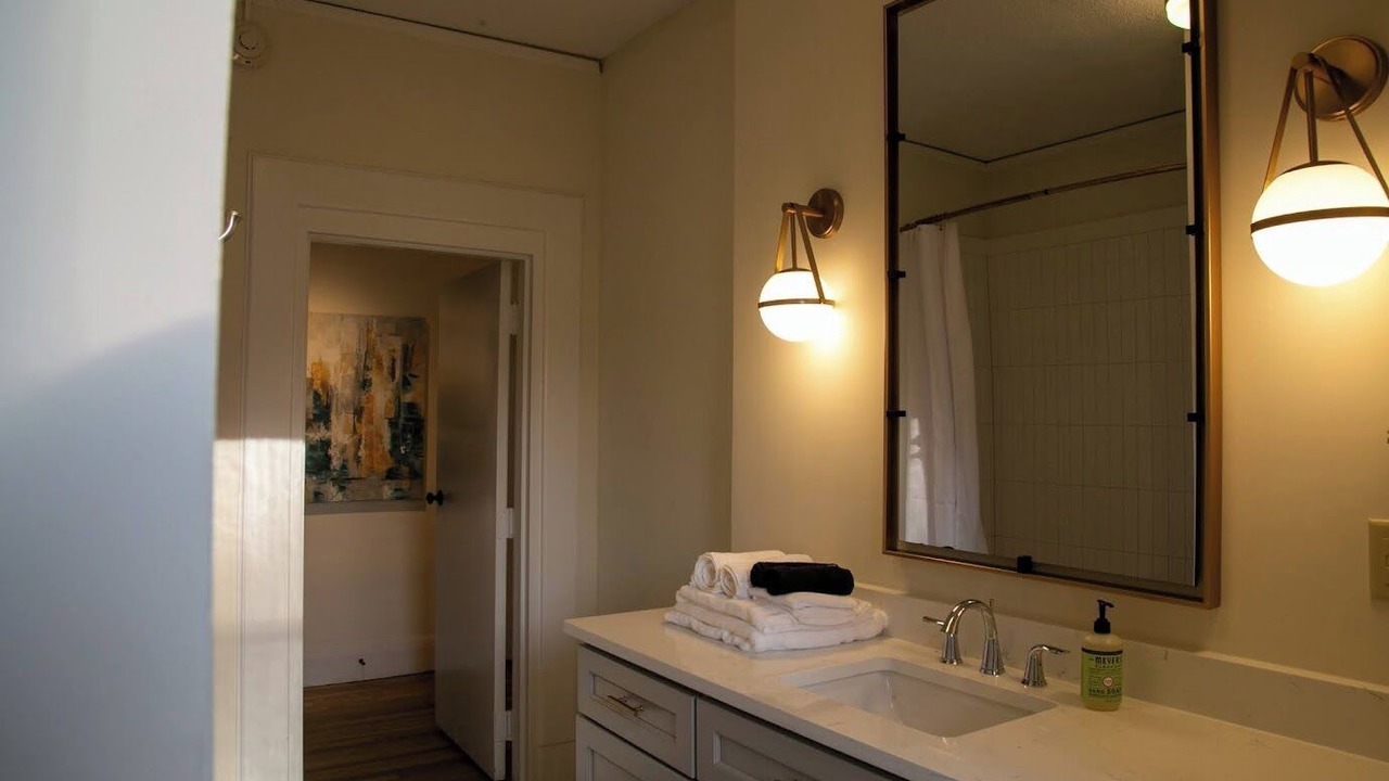 Photo of Bathroom in East Memphis